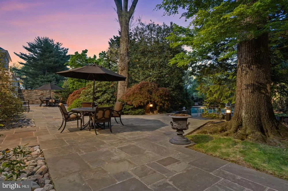 1035 WRIGHT DRIVE Huntingdon Valley, PA 19006