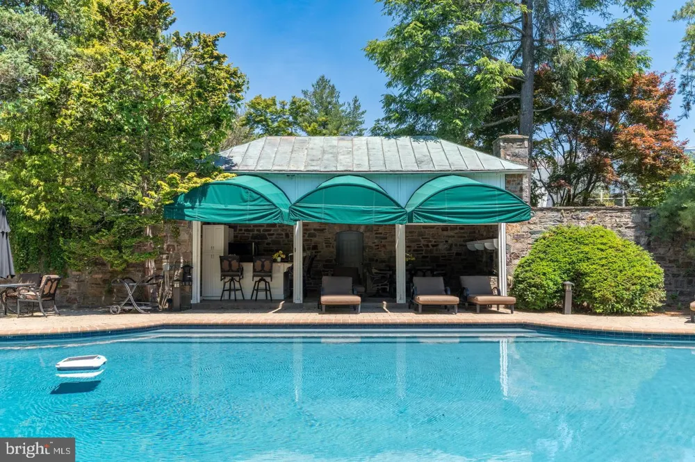 1035 WRIGHT DRIVE Huntingdon Valley, PA 19006