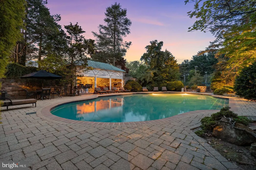 1035 WRIGHT DRIVE Huntingdon Valley, PA 19006