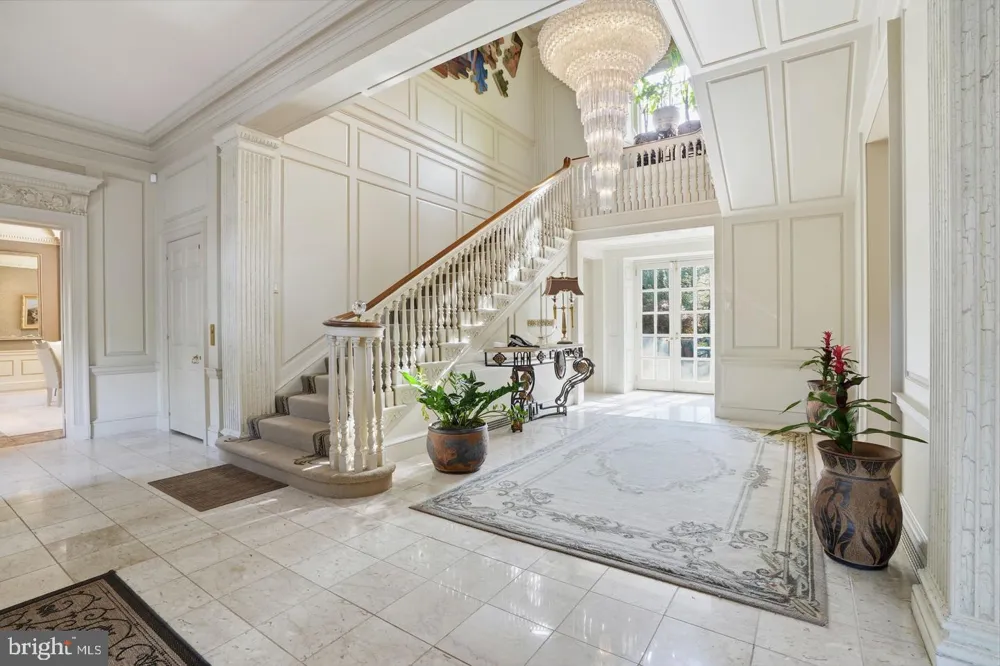 1035 WRIGHT DRIVE Huntingdon Valley, PA 19006