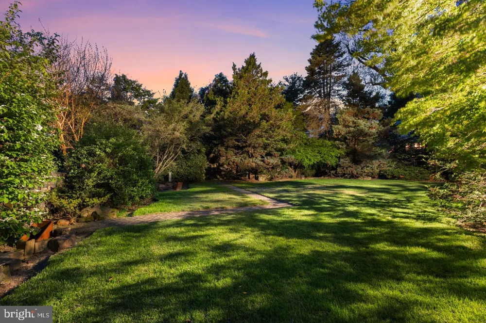1035 WRIGHT DRIVE Huntingdon Valley, PA 19006