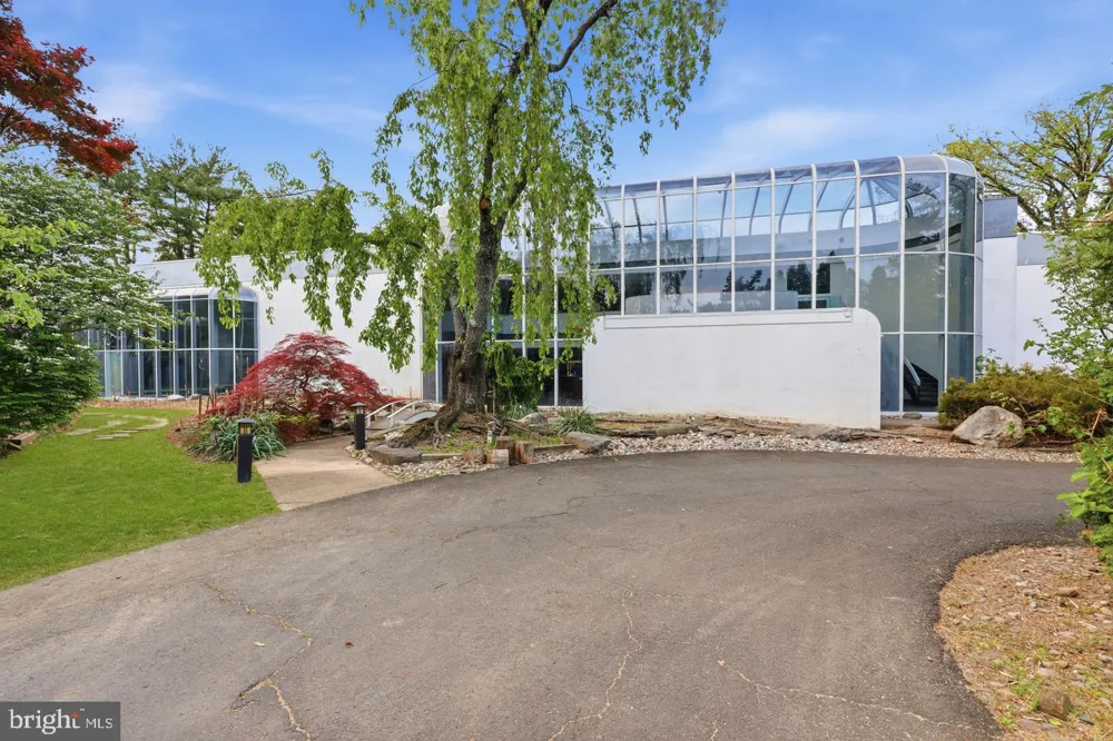 1035 WRIGHT DRIVE Huntingdon Valley, PA 19006
