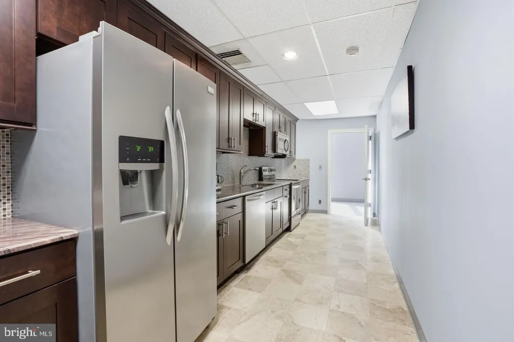 1035 WRIGHT DRIVE Huntingdon Valley, PA 19006