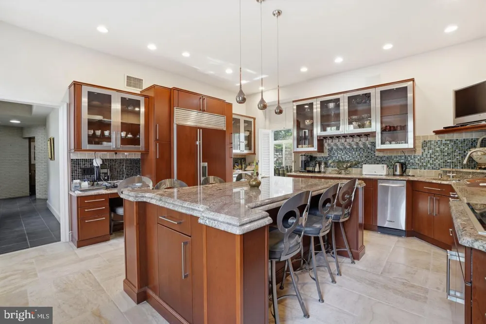 1035 WRIGHT DRIVE Huntingdon Valley, PA 19006
