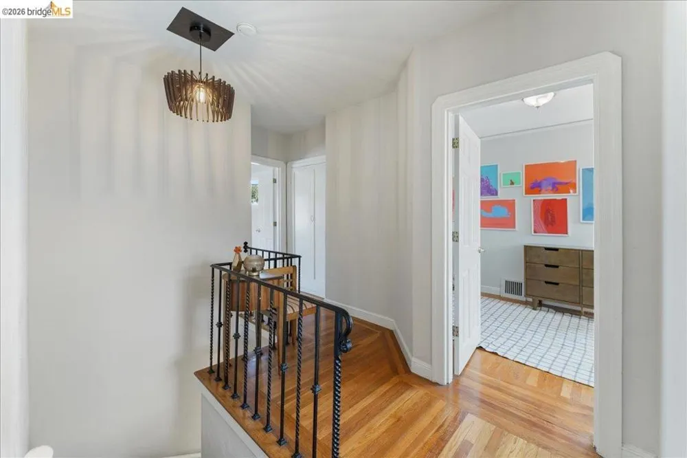 5327 Brann St Oakland, CA 94619