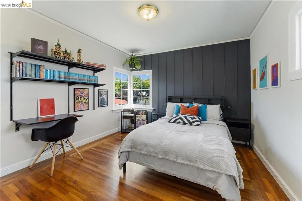 5327 Brann St Oakland, CA 94619