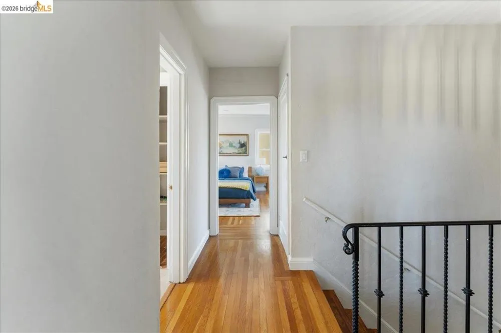 5327 Brann St Oakland, CA 94619