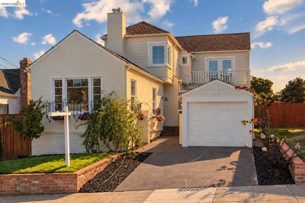 5327 Brann St Oakland, CA 94619