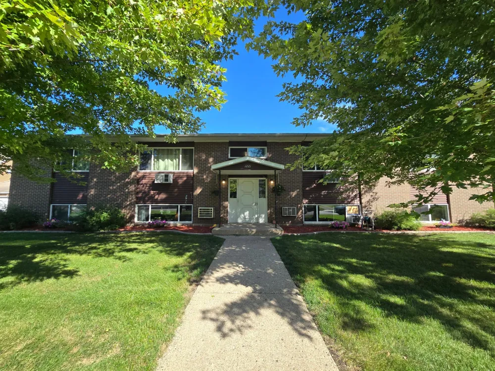 1221 Madison Avenue #215 Detroit Lakes, MN 56501