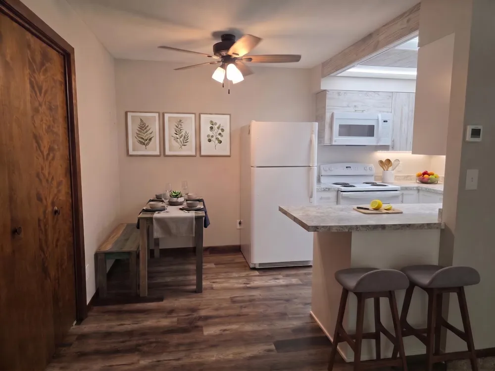 1221 Madison Avenue #215 Detroit Lakes, MN 56501