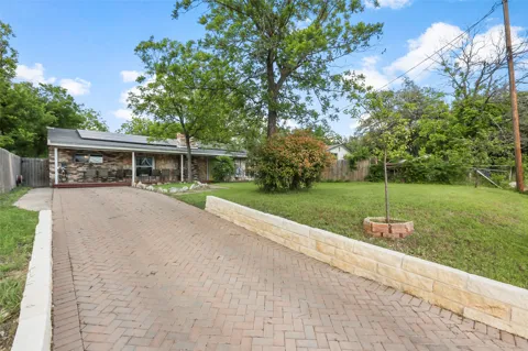 602 W Grady Drive