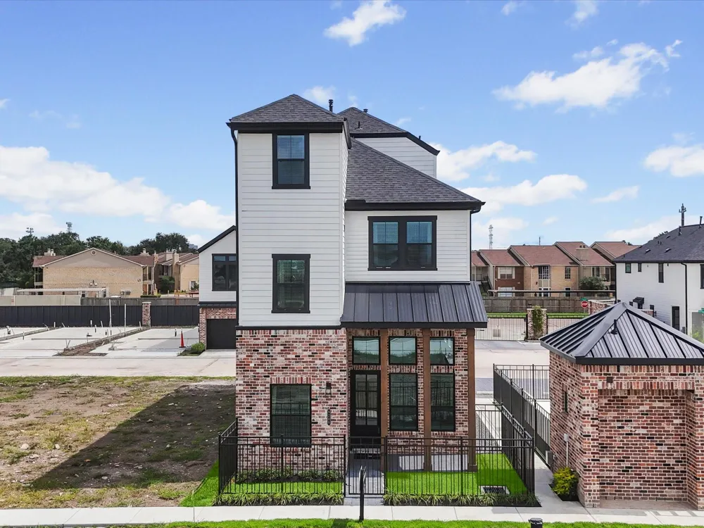 9214 Fort George Street Houston, TX 77063