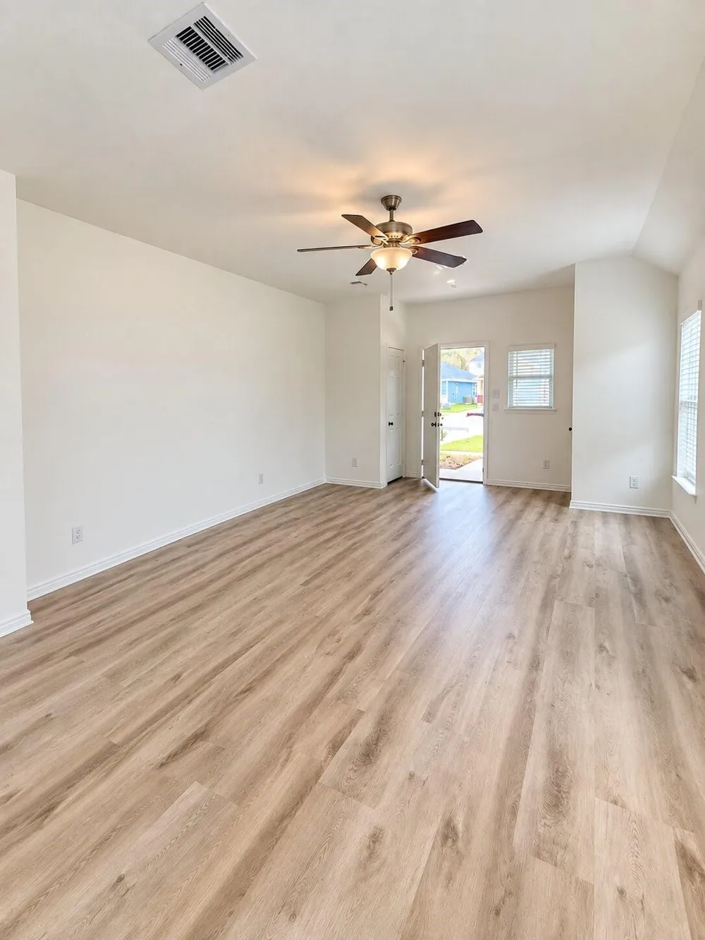 507 Oak Chase Avenue Dayton, TX 77535