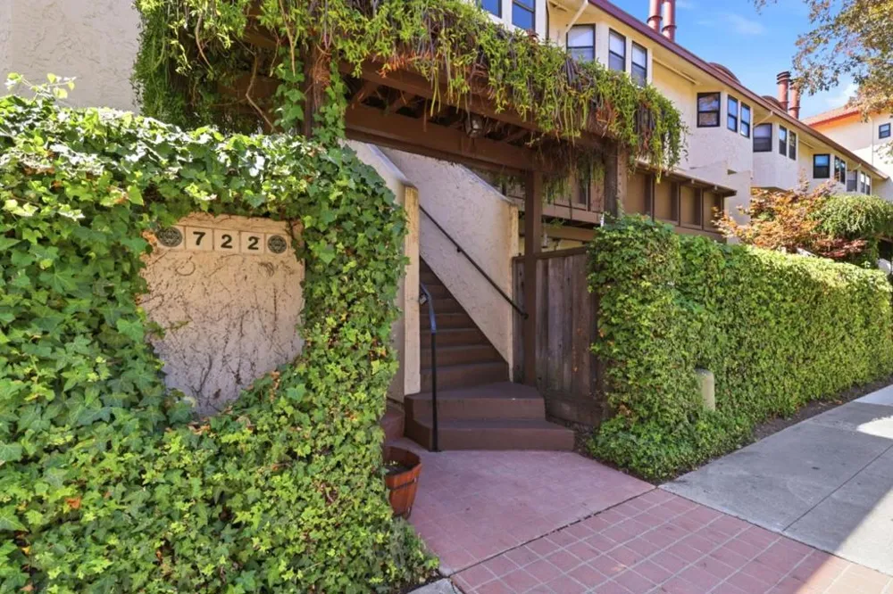 722 Ramona Street Palo Alto, CA 94301