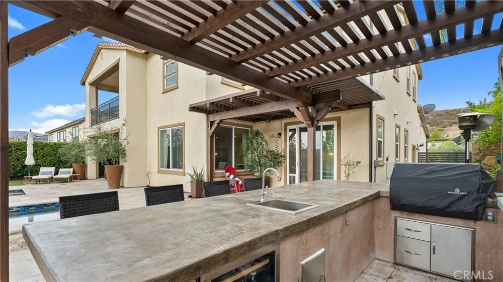 25041 Aspen Falls Canyon Country, CA 91387