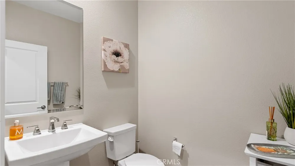 25041 Aspen Falls Canyon Country, CA 91387