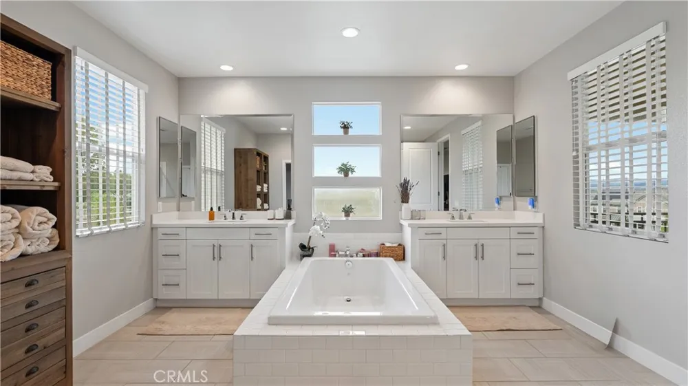 25041 Aspen Falls Canyon Country, CA 91387