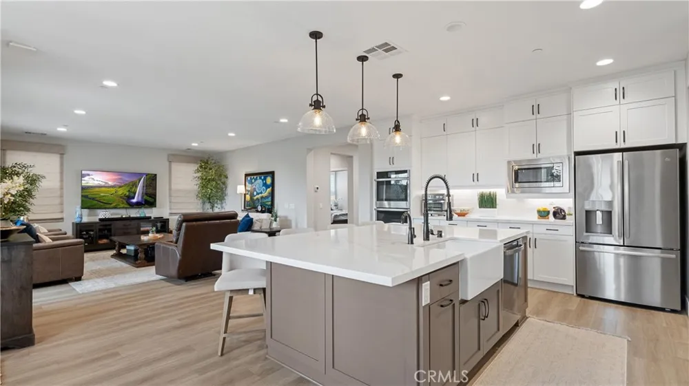 25041 Aspen Falls Canyon Country, CA 91387