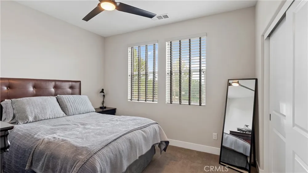 25041 Aspen Falls Canyon Country, CA 91387