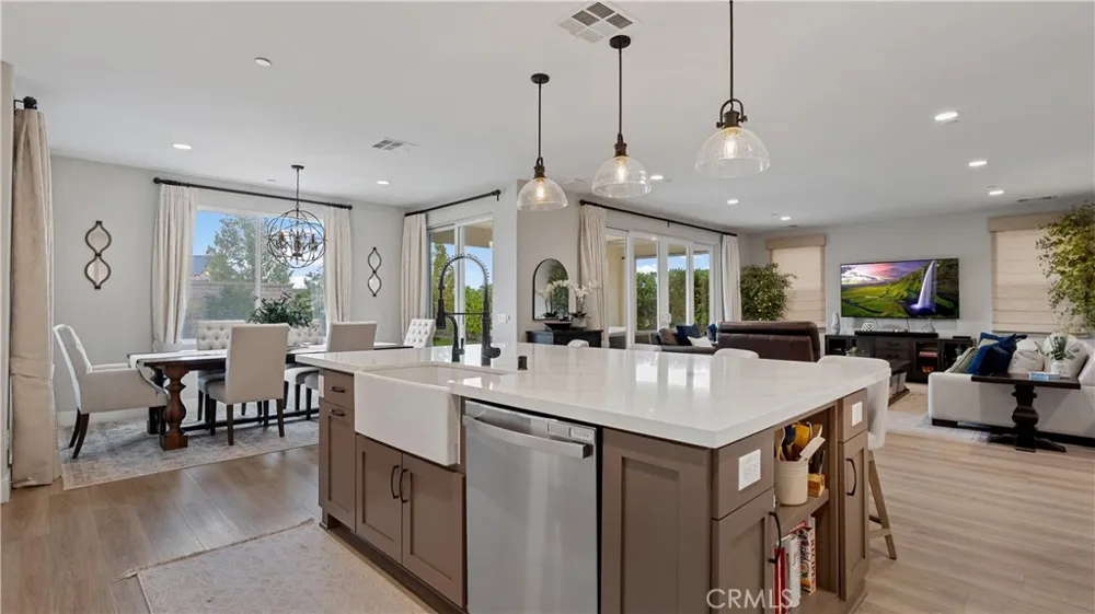 25041 Aspen Falls Canyon Country, CA 91387