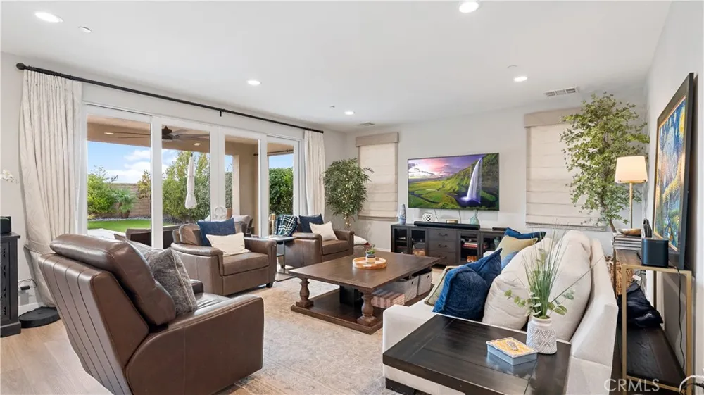 25041 Aspen Falls Canyon Country, CA 91387