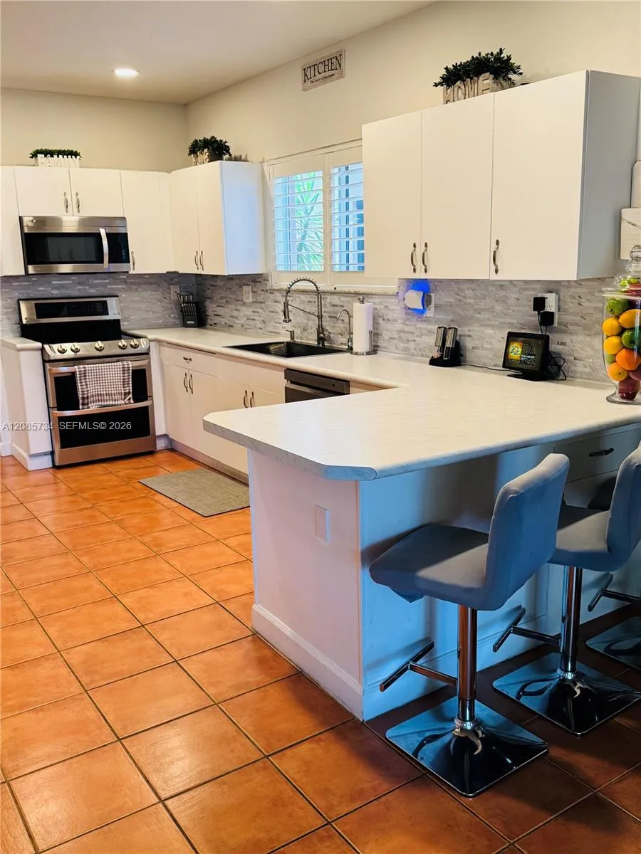 1240 NE 41st Pl Homestead, FL 33033