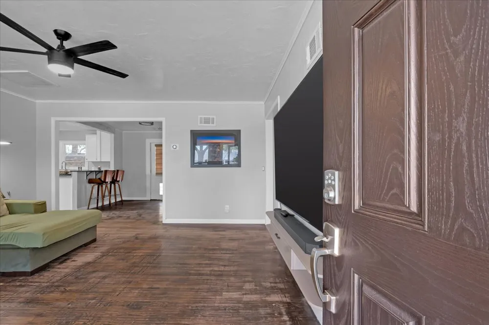 4937 S Quincy Avenue Tulsa, OK 74105