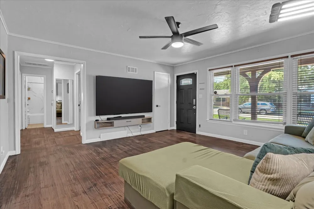 4937 S Quincy Avenue Tulsa, OK 74105