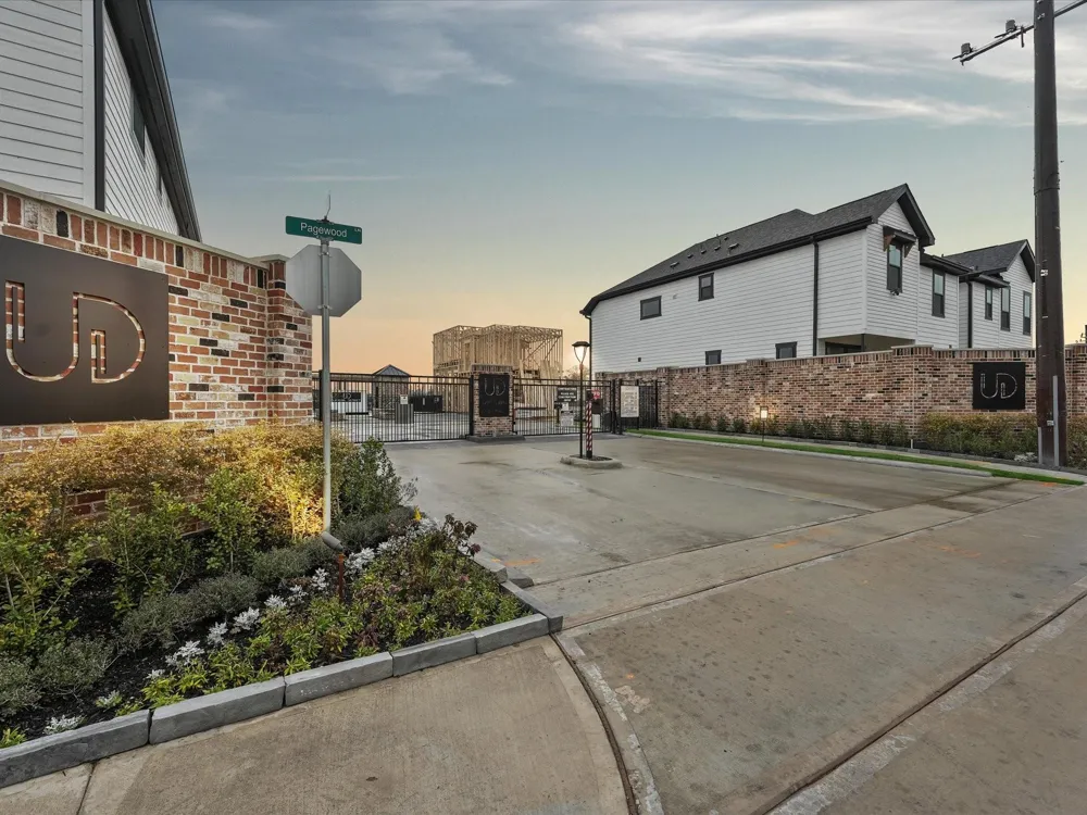 9213 Washington Heights Street Houston, TX 77063