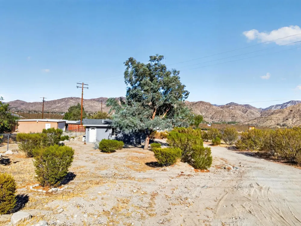 9495 Bella Vista Drive Morongo Valley, CA 92256