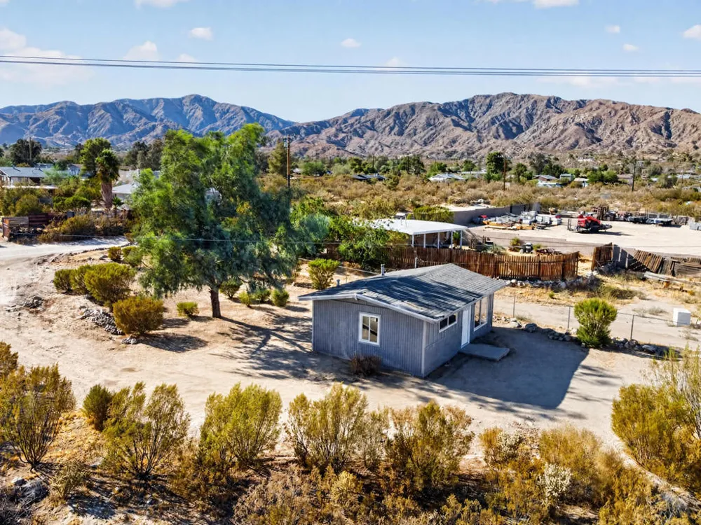 9495 Bella Vista Drive Morongo Valley, CA 92256