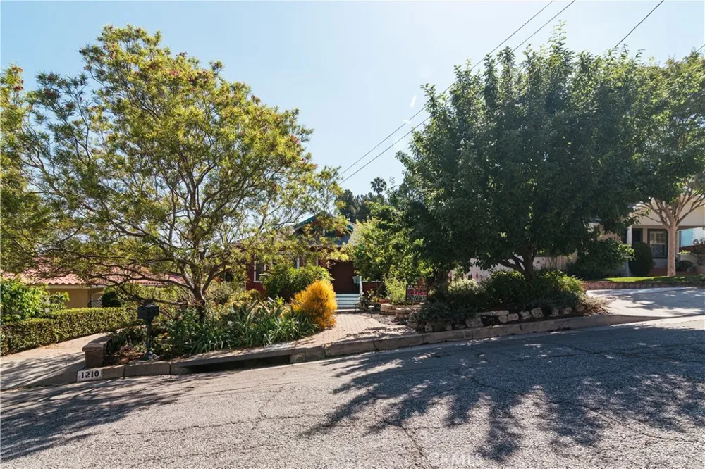 1210 Brunswick Avenue South Pasadena, CA 91030