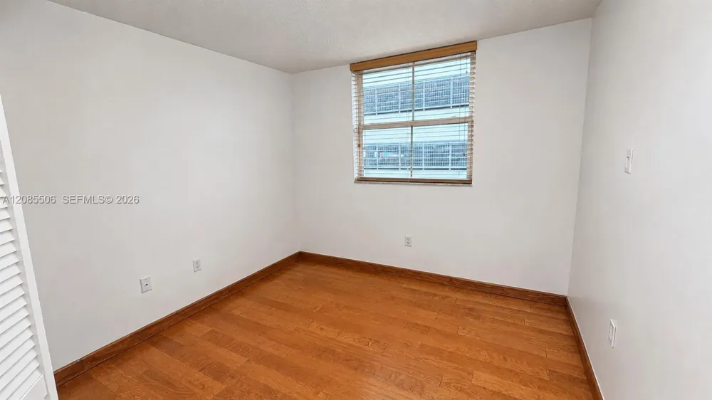 104 SW 9th St #1403 Miami, FL 33130