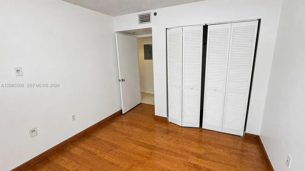 104 SW 9th St #1403 Miami, FL 33130