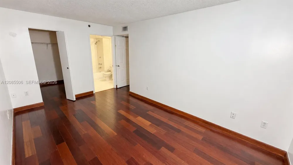 104 SW 9th St #1403 Miami, FL 33130