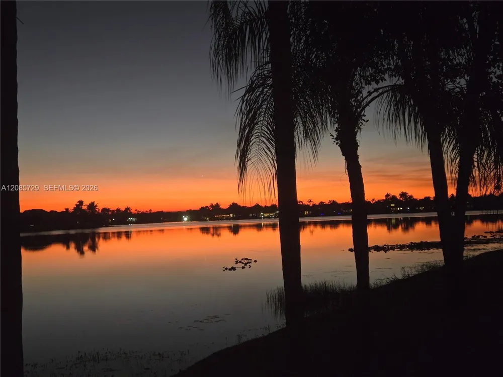 1303 Presidio Dr #6-41 Weston, FL 33327