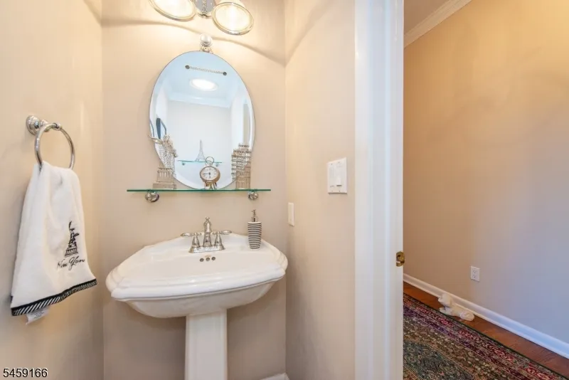 39 Chelsea Ct Madison, NJ 07940