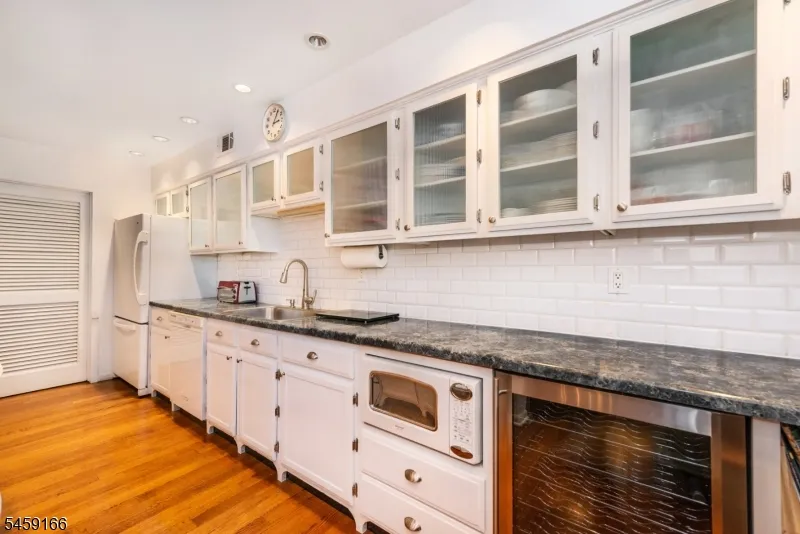 39 Chelsea Ct Madison, NJ 07940