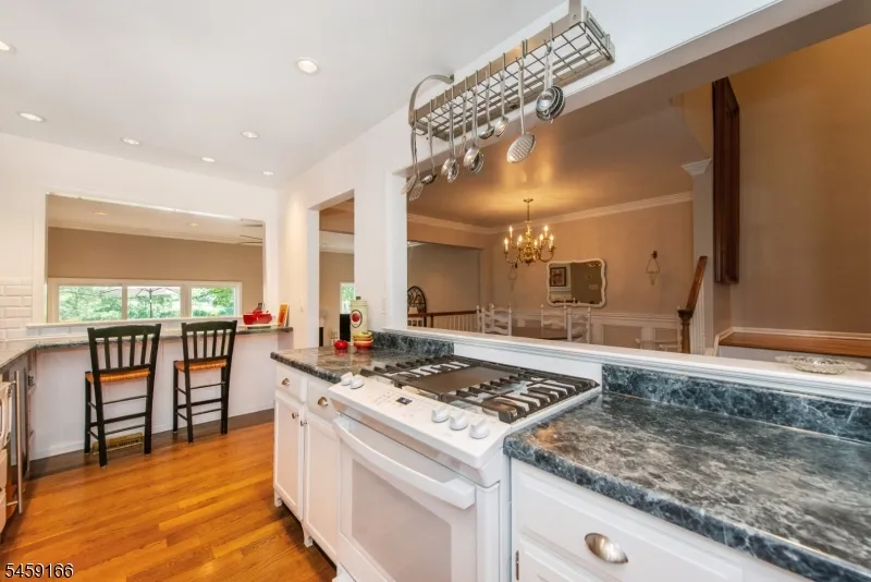 39 Chelsea Ct Madison, NJ 07940