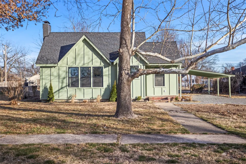 117 S Vann Street Pryor, OK 74361