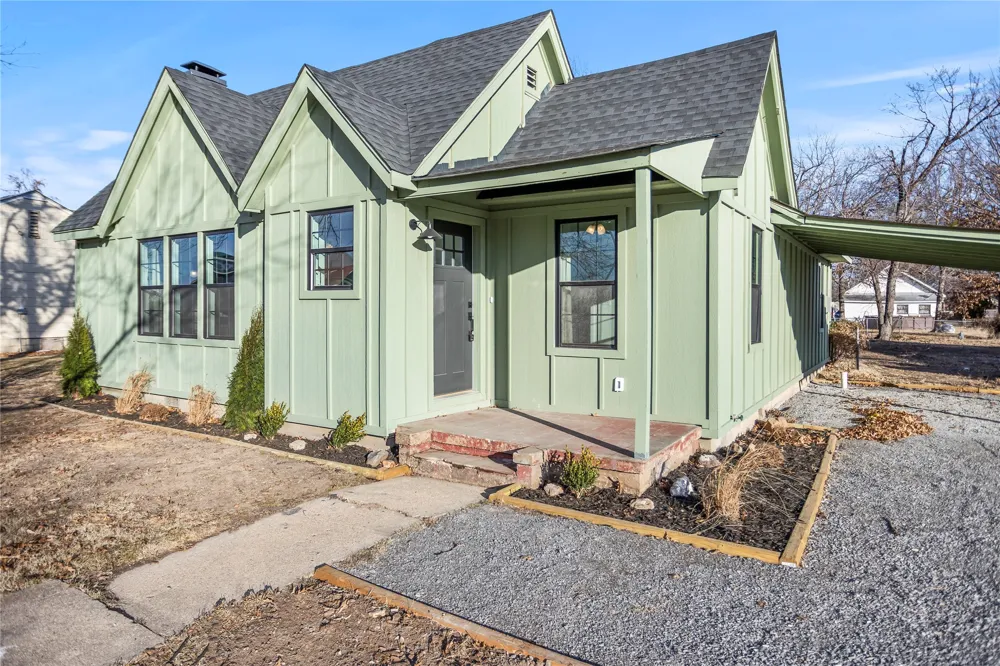 117 S Vann Street Pryor, OK 74361