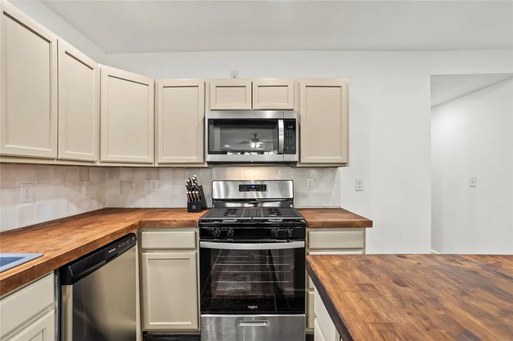 117 S Vann Street Pryor, OK 74361