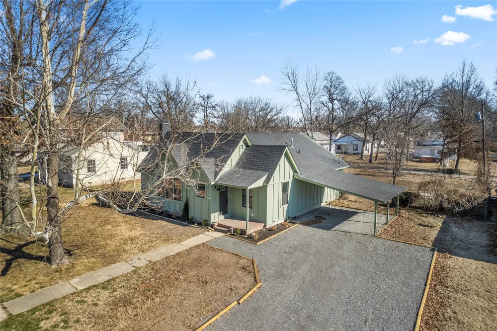 117 S Vann Street Pryor, OK 74361