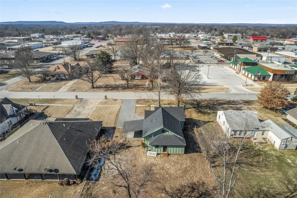 117 S Vann Street Pryor, OK 74361