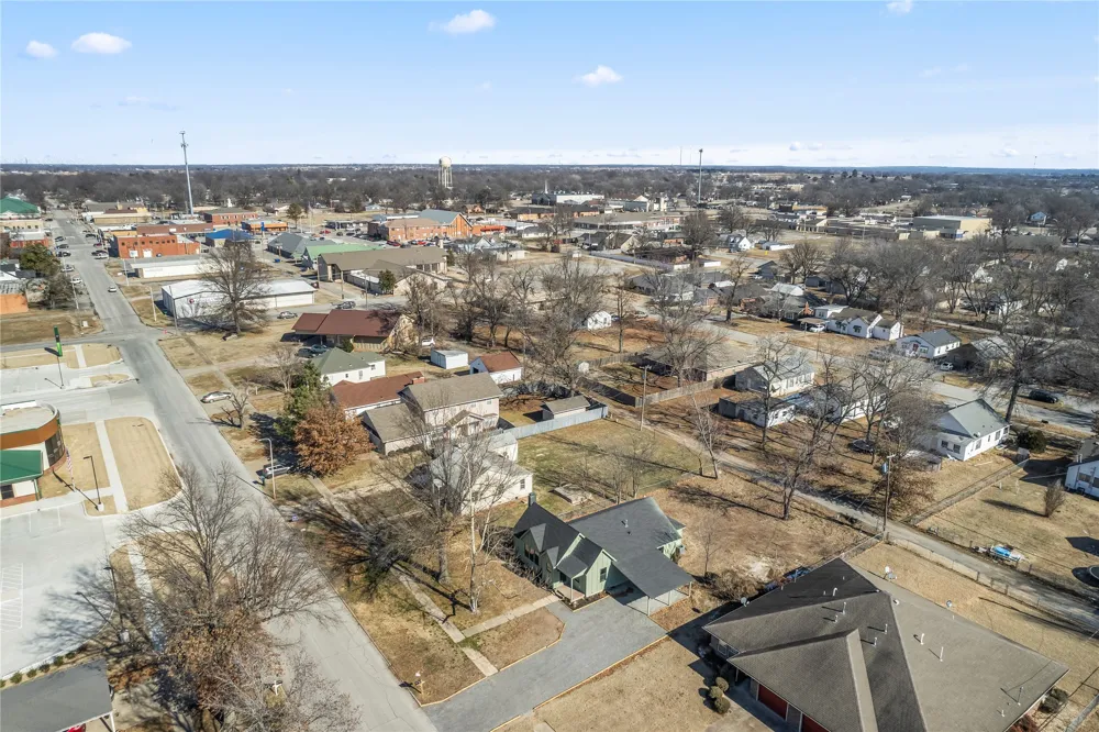 117 S Vann Street Pryor, OK 74361