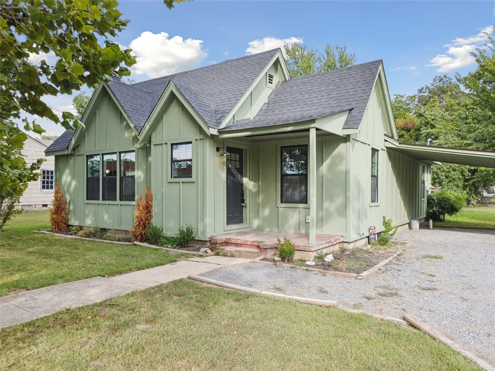 117 S Vann Street Pryor, OK 74361