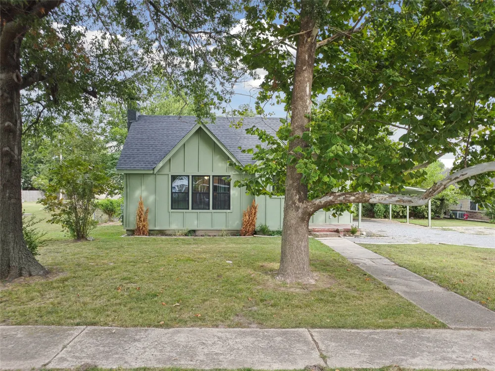 117 S Vann Street Pryor, OK 74361
