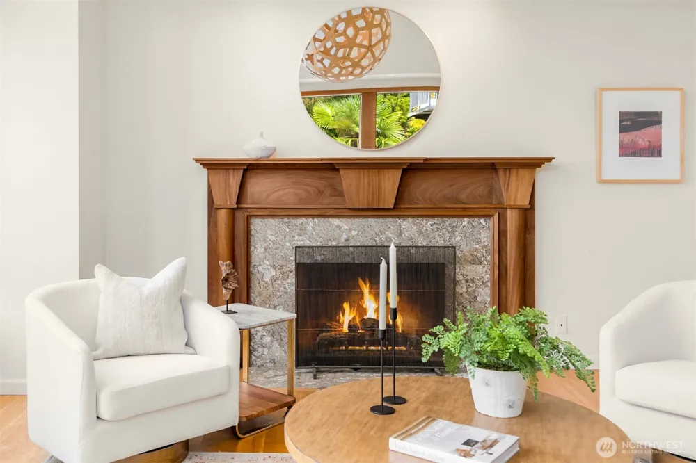 10017 Edgecombe Place NE Bainbridge Island, WA 98110