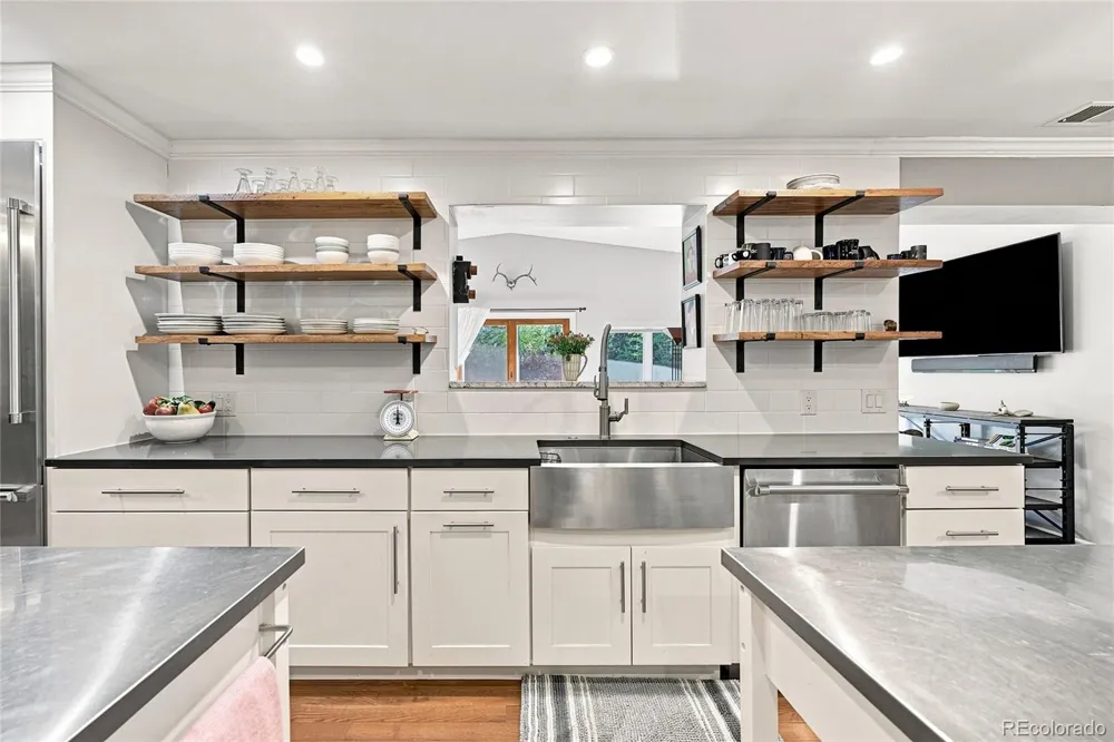 3804 S Elm Street Denver, CO 80237
