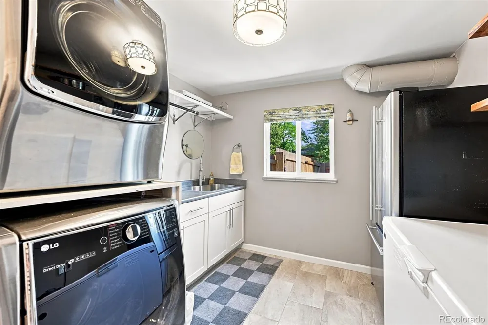 3804 S Elm Street Denver, CO 80237